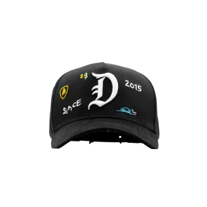 Gorra Dandy Hats Initial D negra con bordado D en relieve 3D, vista frontal