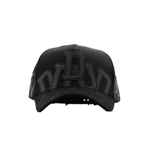 Gorra Dandy Hats DDDAAANNNDDDYYY Snapback negra con bordado tipográfico tridimensional termocrómico, vista frontal