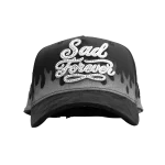 Gorra Dandy Hats Y Lloro Sad Boyz II negra con bordado 3D Y Lloro voluminoso, vista frontal