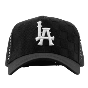 Gorra Dandy Hats Black LA Logo negra con emblema LA bordado en alta densidad, vista frontal