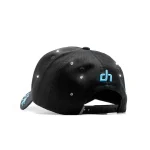 Gorra Dandy Hats Dutch 9th Anniversary negra con emblema Dutch 9th Anniversary bordado en alto volumen, vista trasera