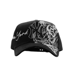 Gorra Dandy Hats NY Skeleton negra con gráfico NY Skeleton en relieve 3D de alta densidad, vista frontal