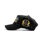 Gorra Dandy Hats Studios Hat negra con logo Dandy Studios bordado en relieve 3D, vista lateral