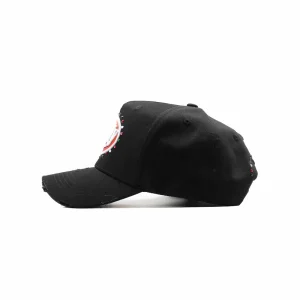 Gorra Dandy Hats Over Everything Dandy negra con tipografía Over Everything Dandy en relieve 3D, vista lateral
