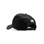 Gorra Dandy Hats Over Everything Dandy negra con tipografía Over Everything Dandy en relieve 3D, vista trasera