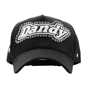 Gorra Dandy Hats Stars & Studs negra con estrellas y tachuelas metálicas en relieve 3D, vista frontal