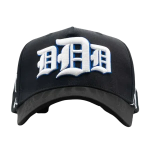 Gorra Dandy Hats Triple D Hat negra con bordado Triple D en relieve 3D, vista frontal