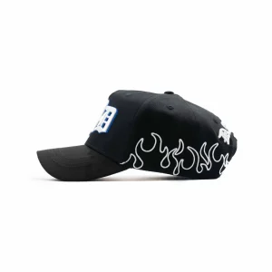 Gorra Dandy Hats Triple D Hat negra con bordado Triple D en relieve 3D, vista lateral