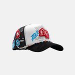Gorra Dandy Hats Rocket Pop trucker blanca y negra con parches de crochet, vista lateral derecha